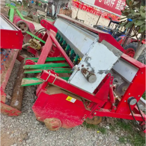 大量求购拖拉机收割机 玉米机